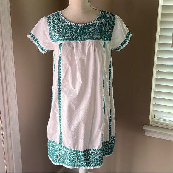 House of Pom Knee Length Short Sleeve White Dress with Green Appliqué Size S - Picture 4 of 4